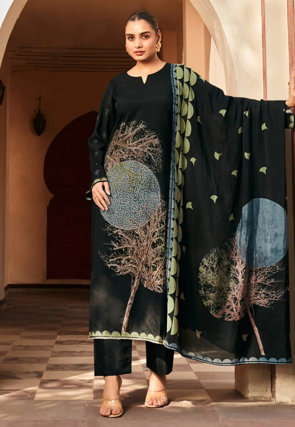 Black Viscose Straight Suit 302331