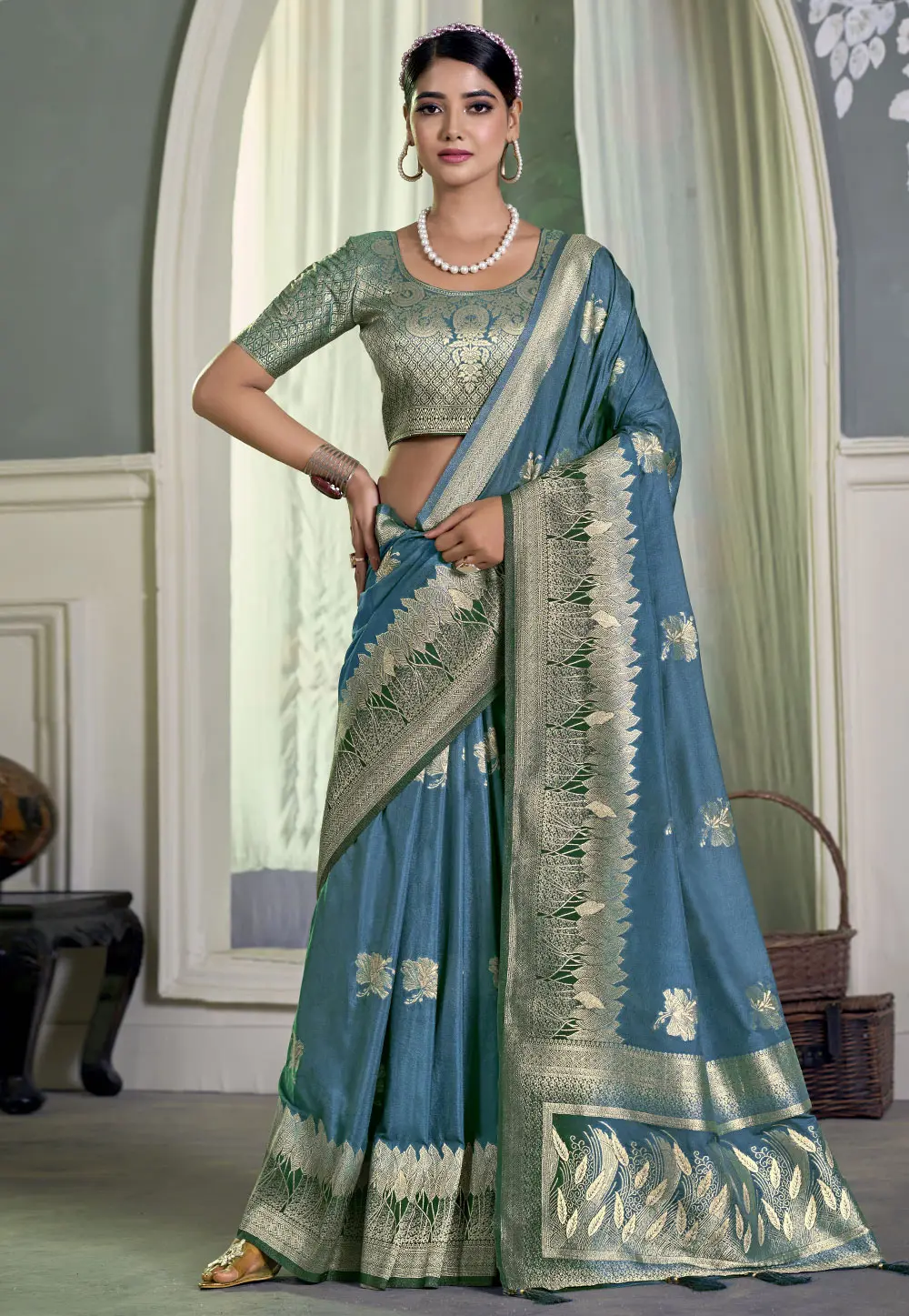 Blue Crepe Saree With Blouse 300131