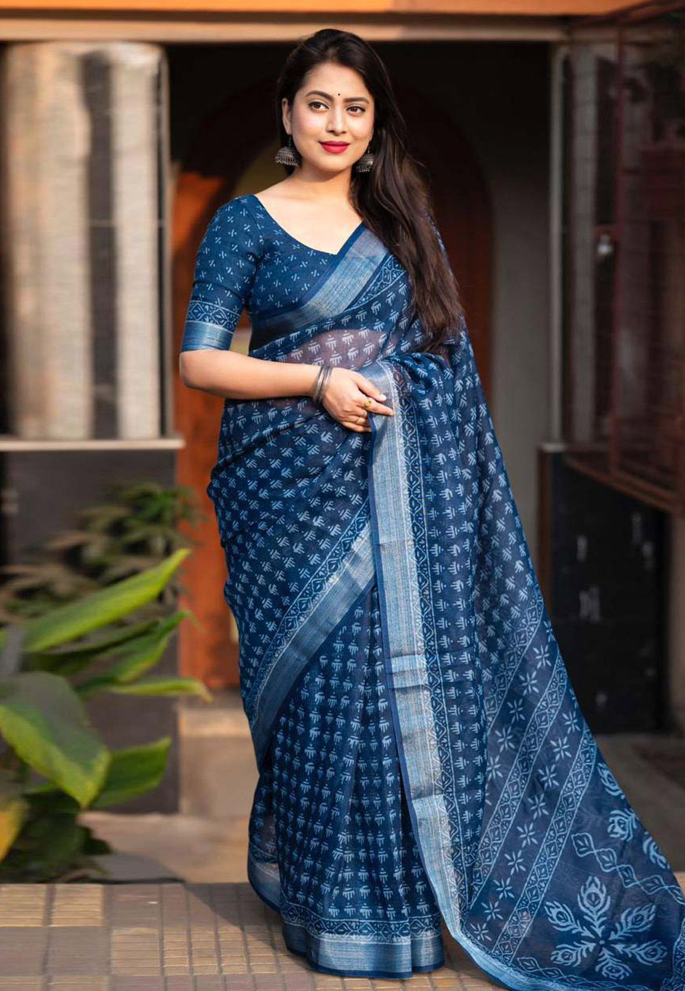 Blue Linen Saree With Blouse 285895