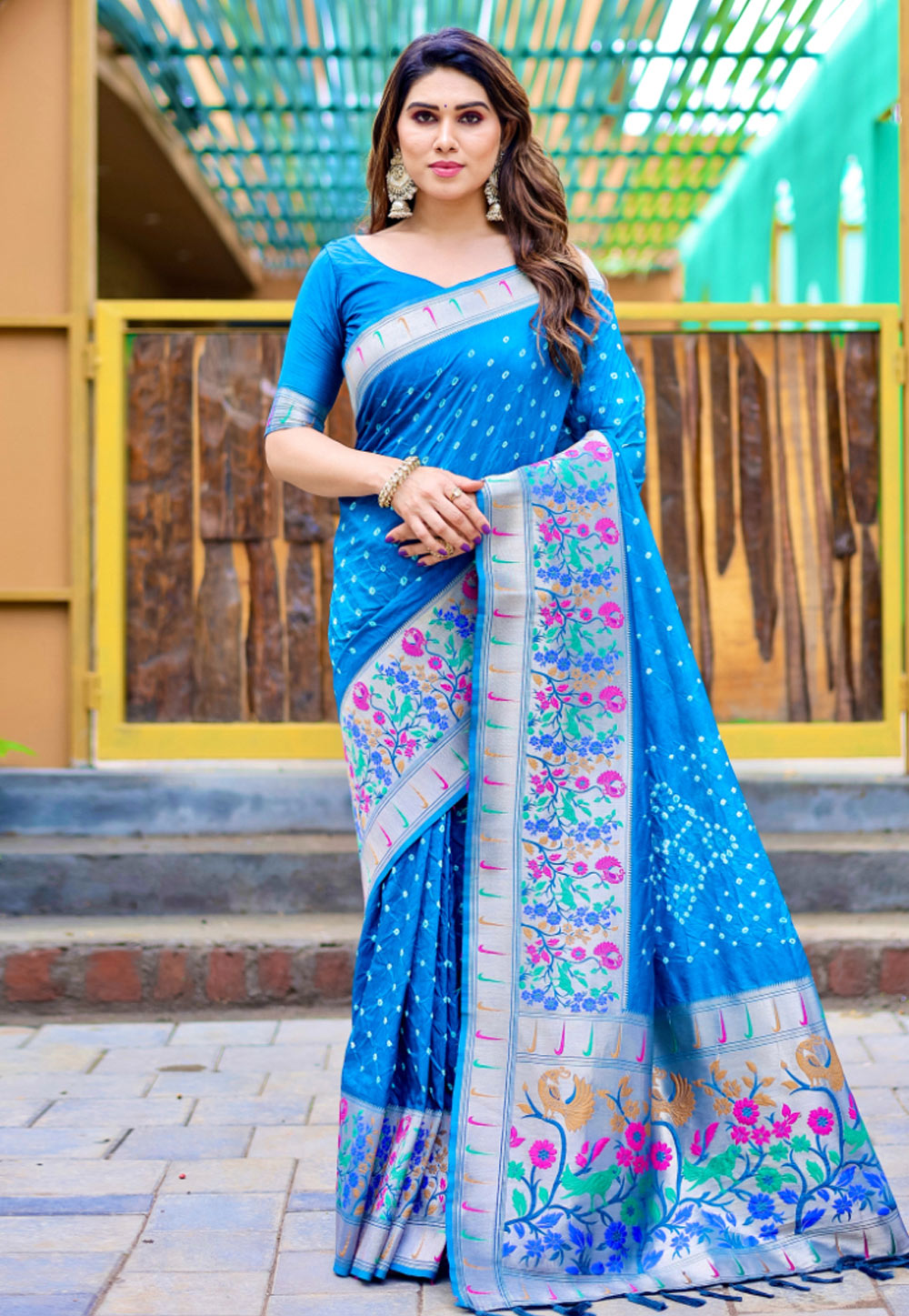 Blue Silk Saree With Blouse 283553