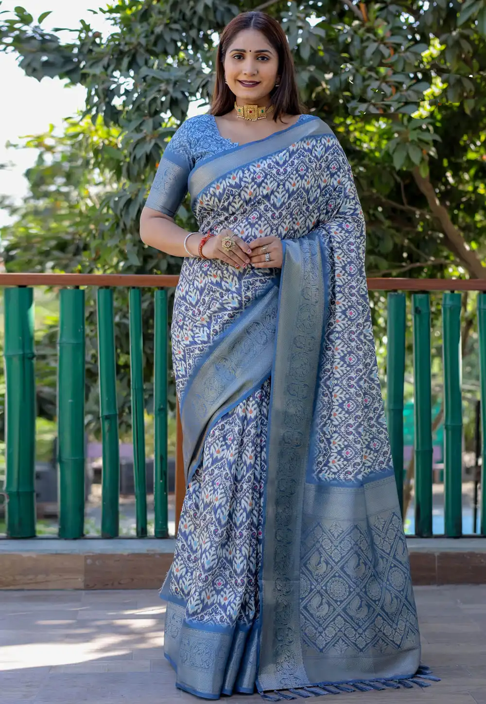 Blue Silk Saree With Blouse 294653