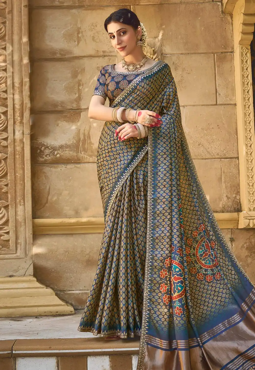 Blue Silk Saree With Blouse 291317