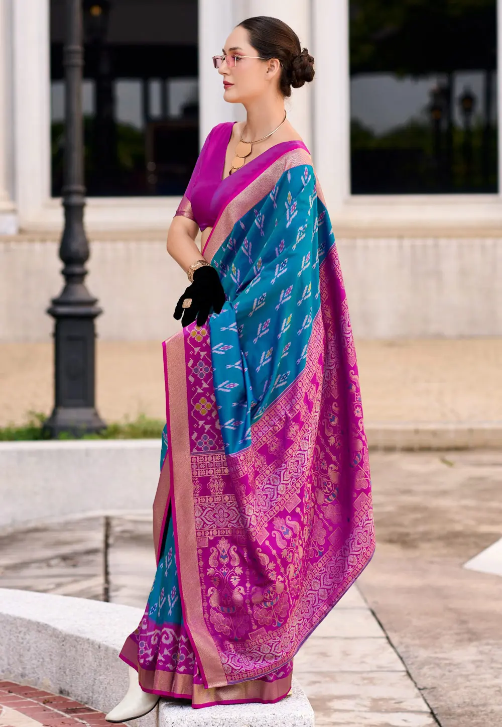 Blue Silk Saree With Blouse 299247