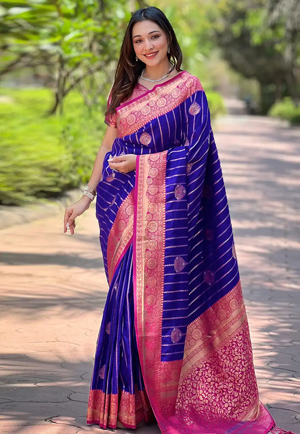 Blue Silk Saree With Blouse 294774