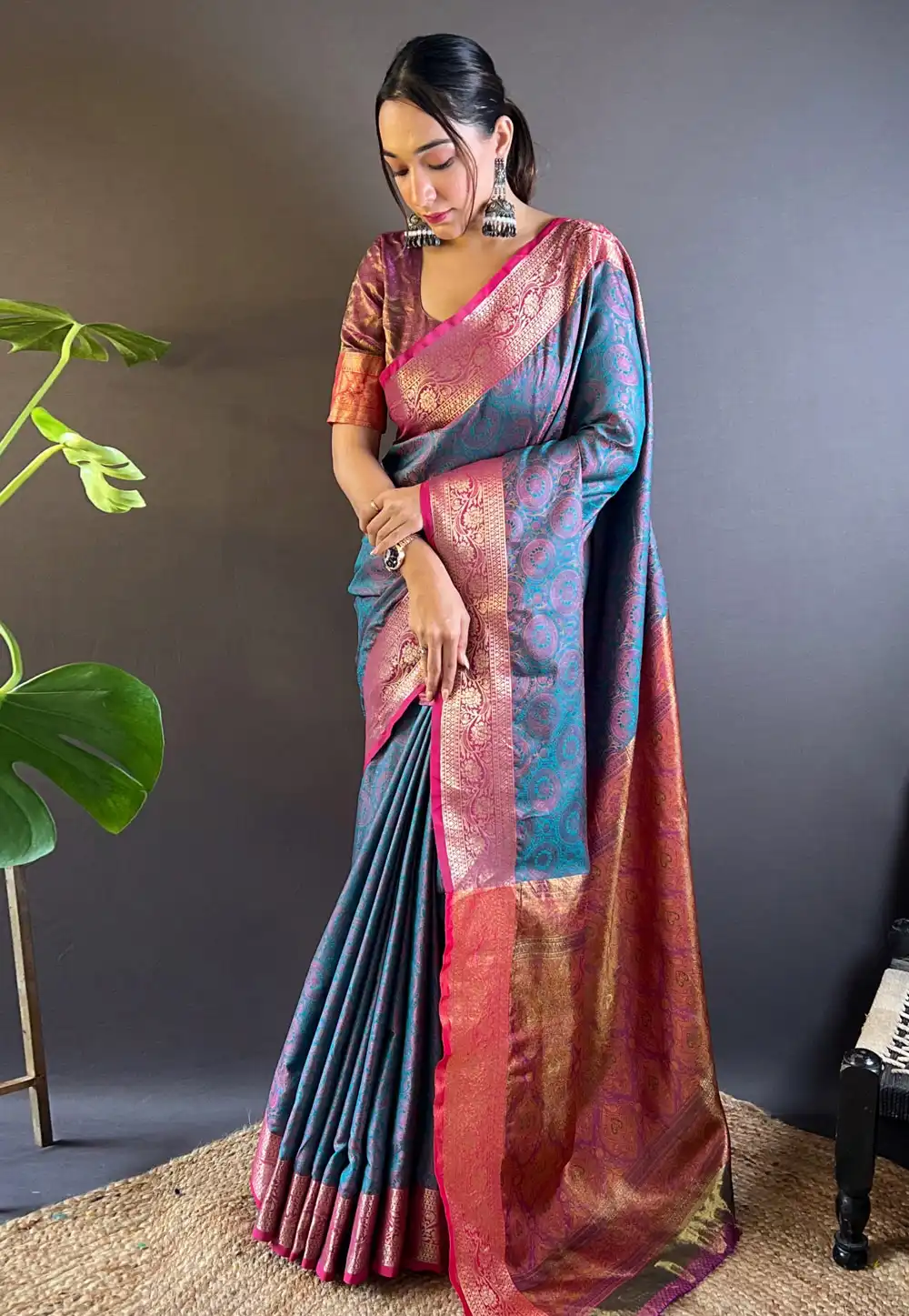 Blue Silk Saree With Blouse 292430