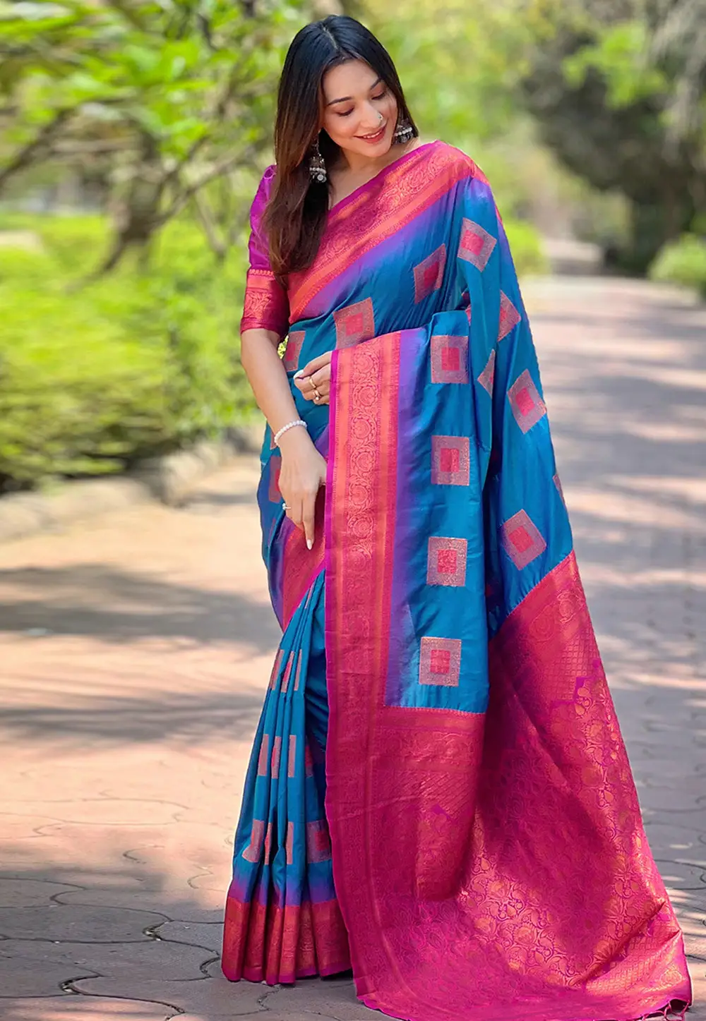 Blue Silk Saree With Blouse 296735