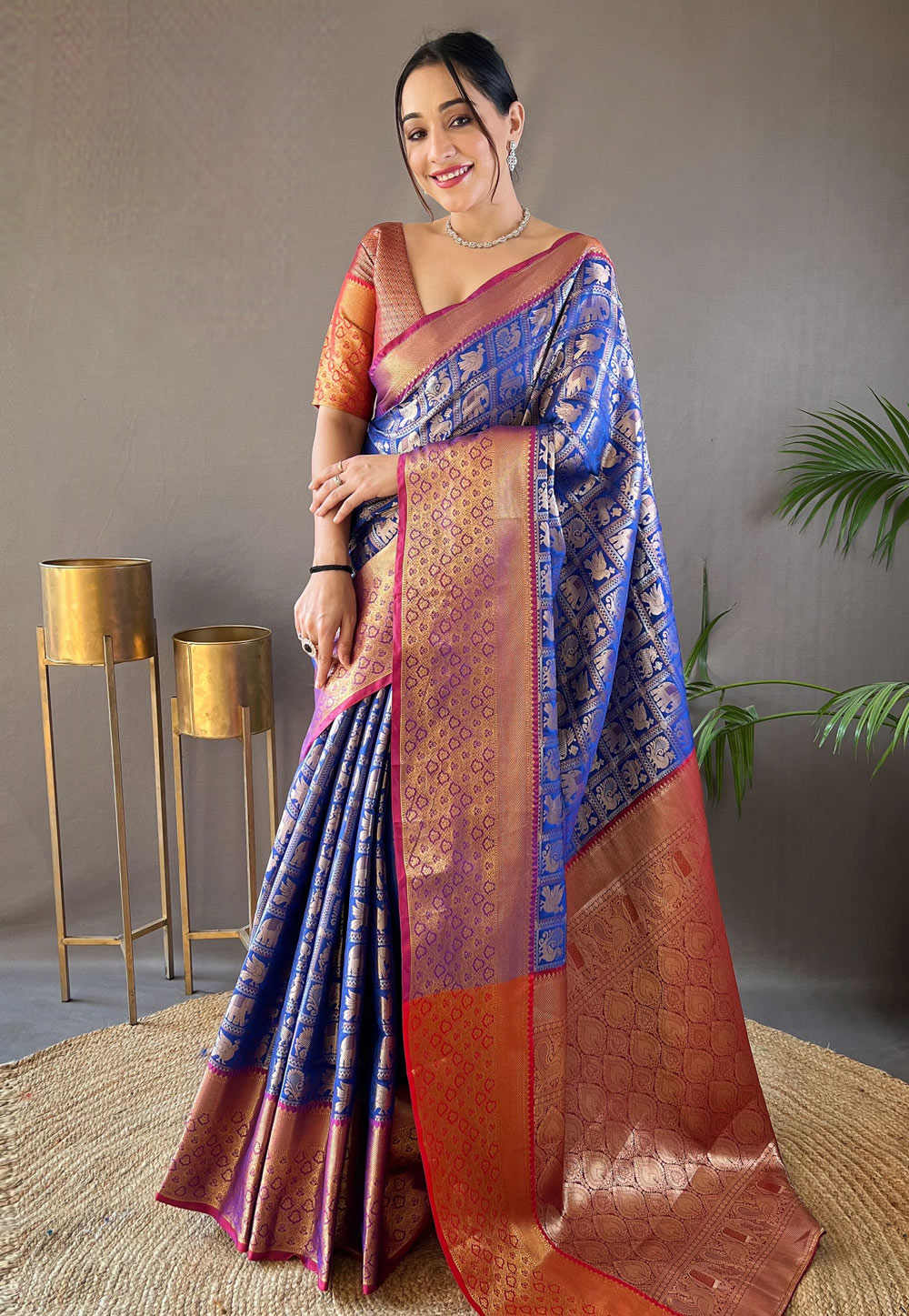 Blue Silk Saree With Blouse 287421