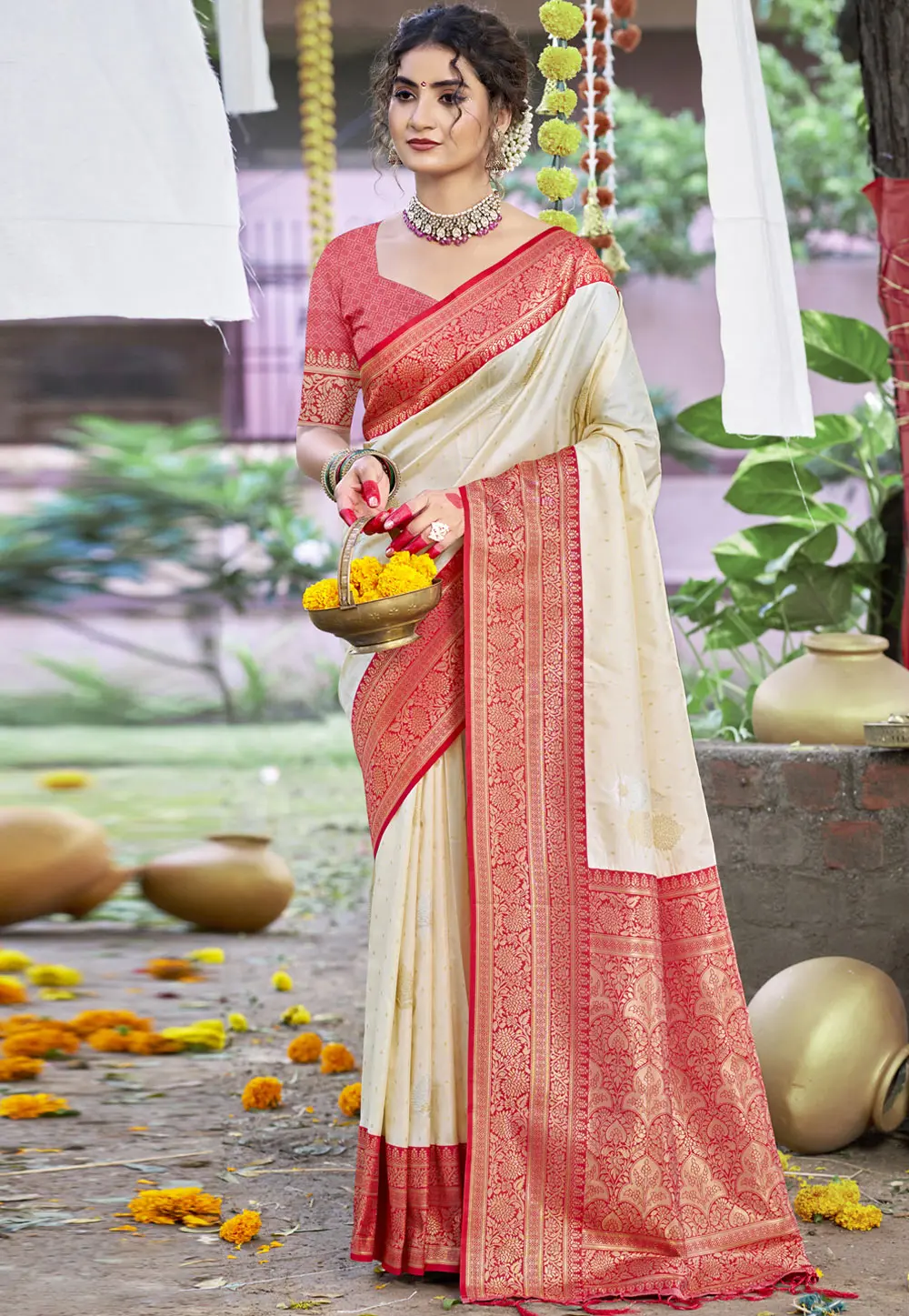 Cream Art Silk Saree With Blouse 303090