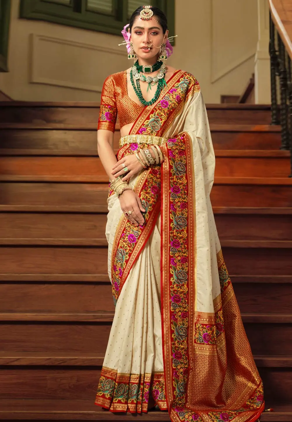 Cream Banarasi Silk Saree With Blouse 301942