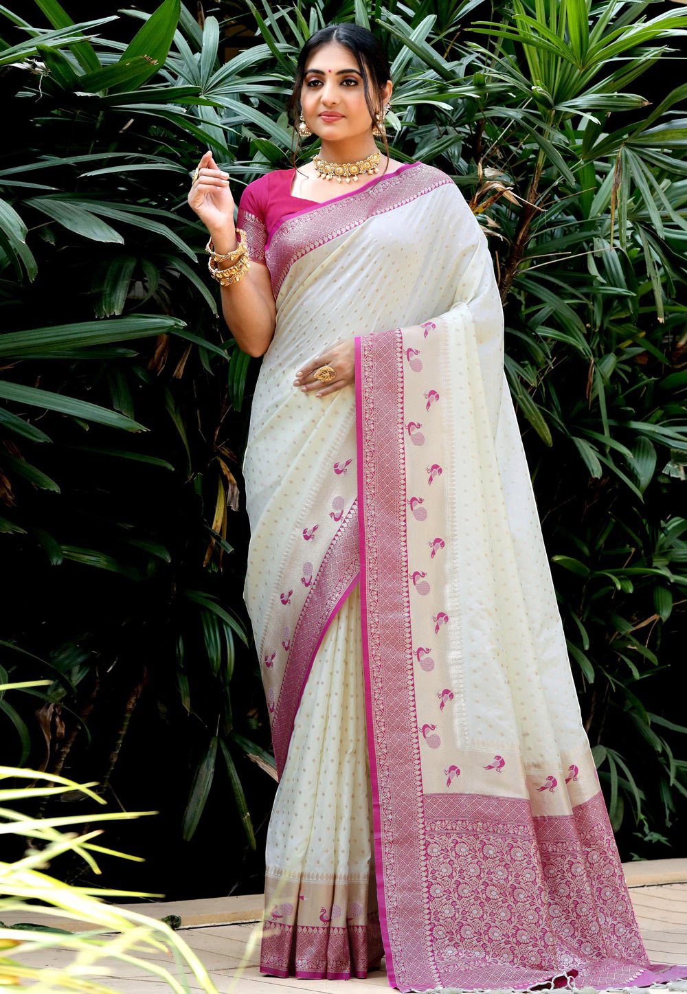 Cream Banarasi Silk Saree With Blouse 278980