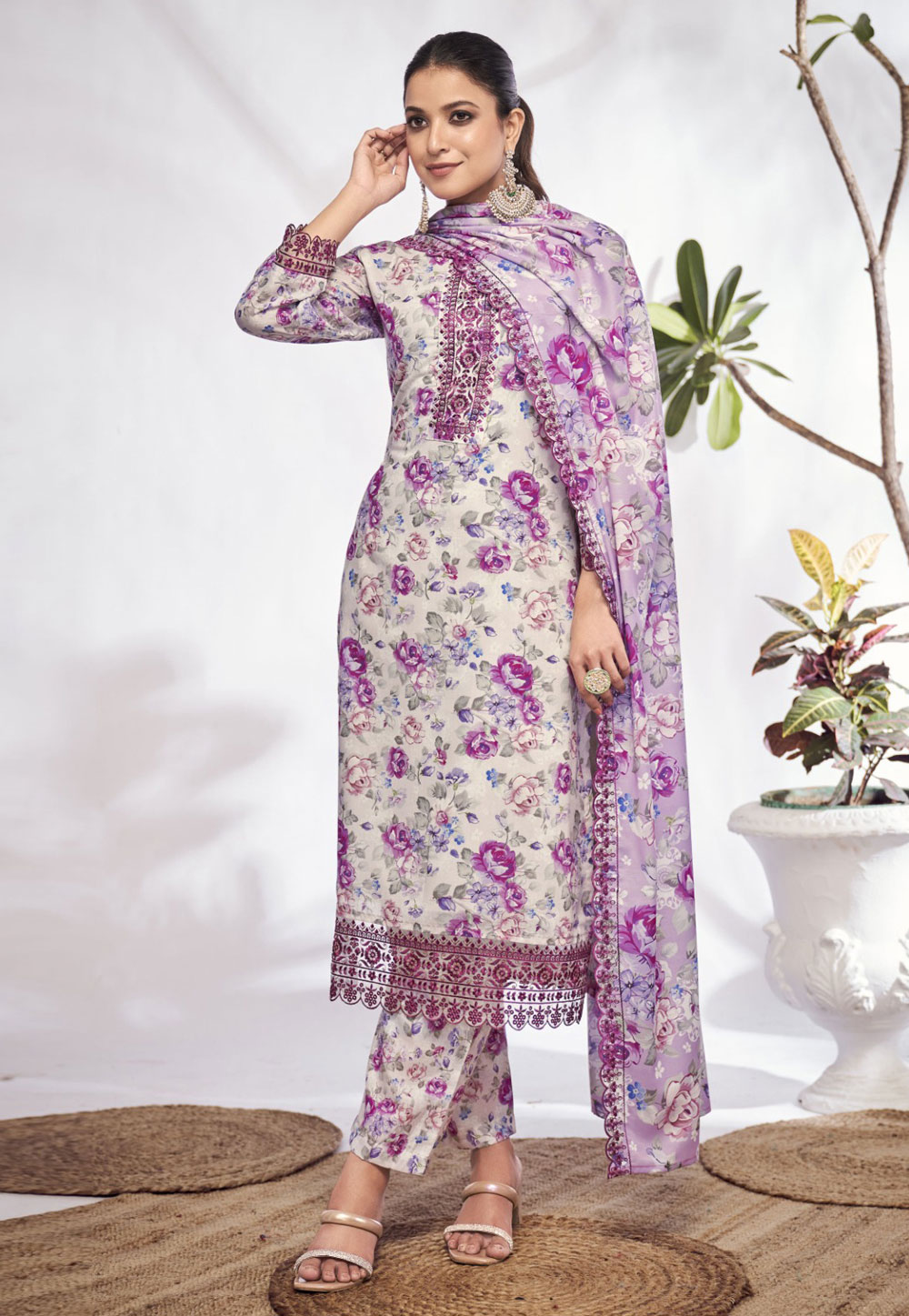 Cream Cotton Pakistani Suit 287092