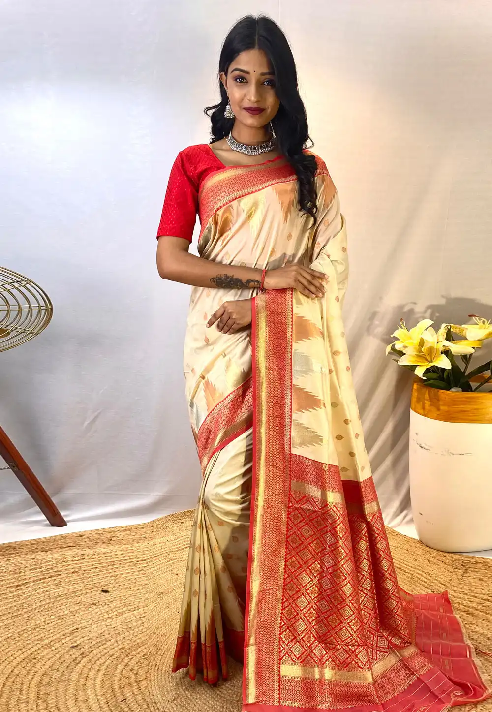 Cream Silk Saree With Blouse 295040