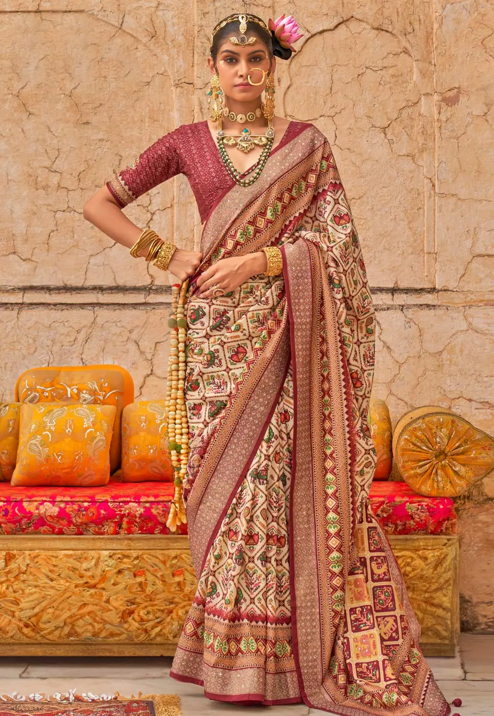 Cream Viscose Saree With Blouse 297914