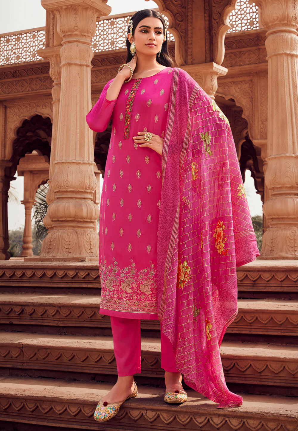 Magenta Jacquard Pakistani Suit 275110