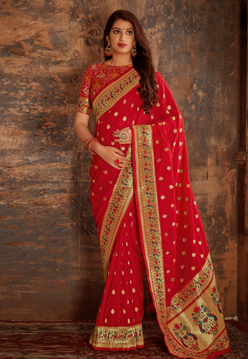 Red Banarasi Silk Saree With Blouse 199675