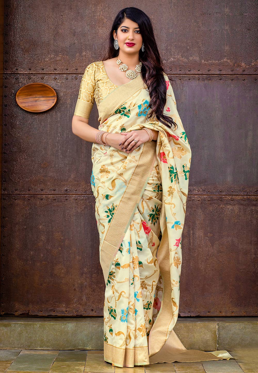 Beige Banarasi Silk Saree With Blouse 167191