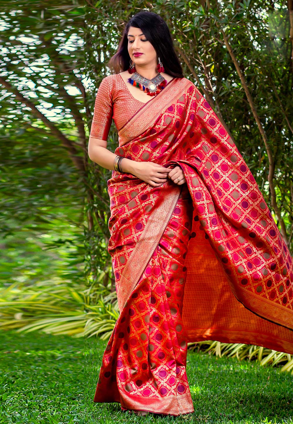Magenta Banarasi Silk Saree With Blouse 167193