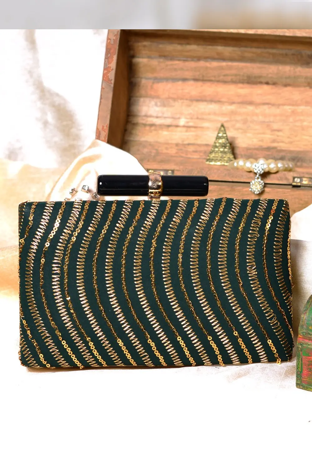 Green Art Silk Clutch 300962