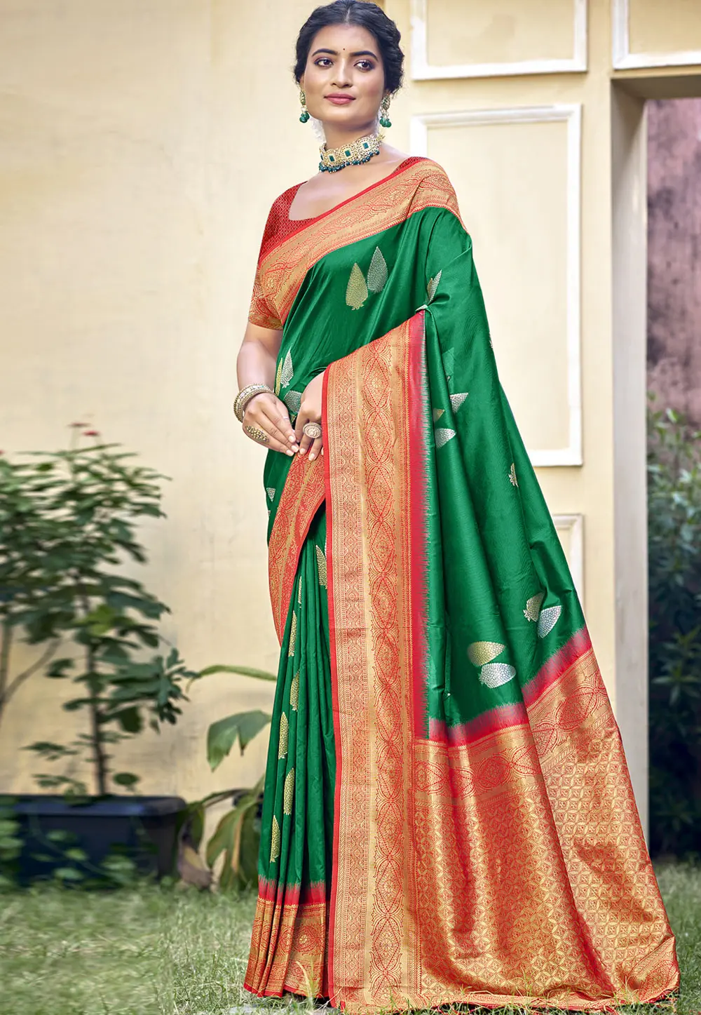 Green Art Silk Saree With Blouse 303076