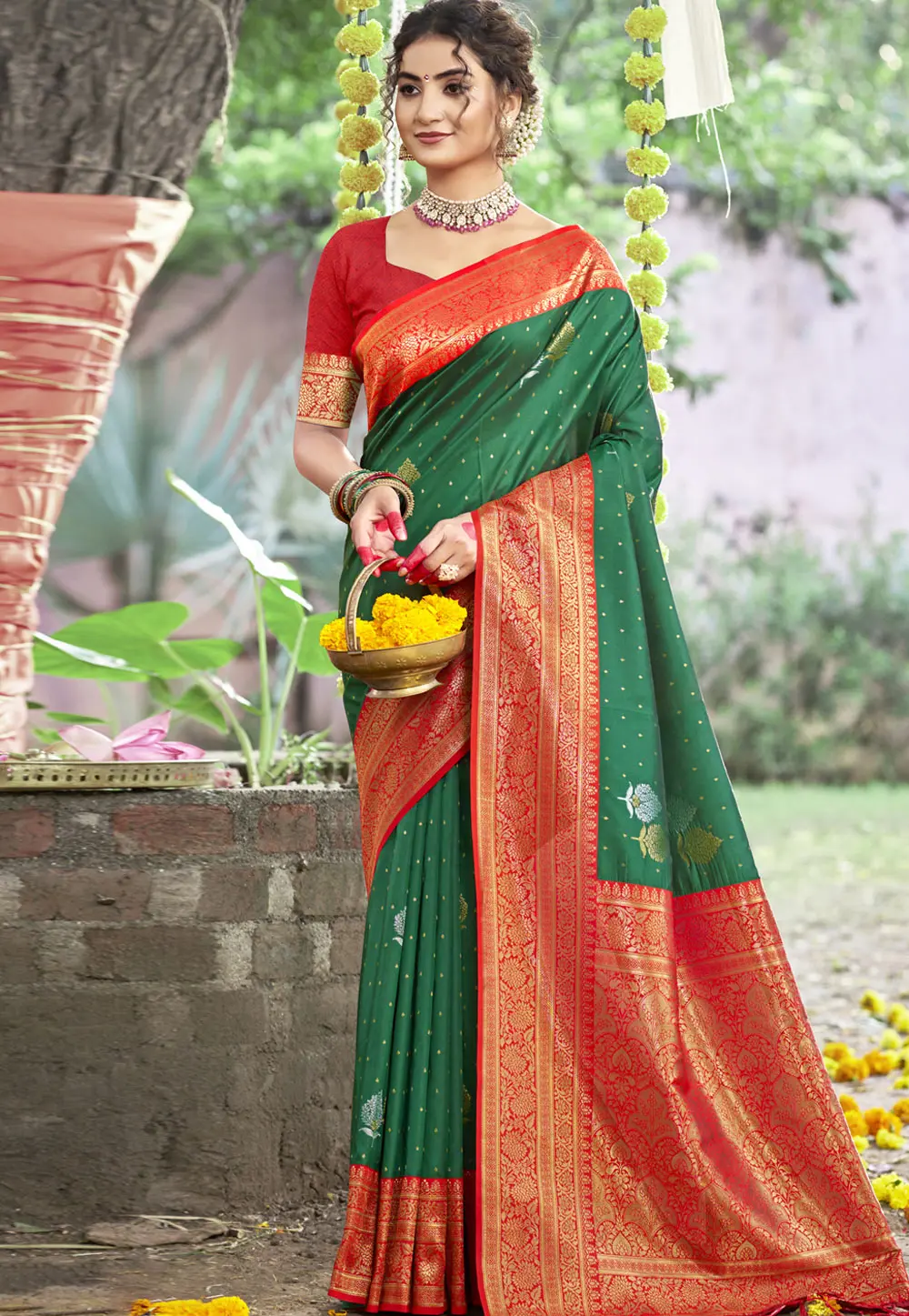 Green Art Silk Saree With Blouse 303093