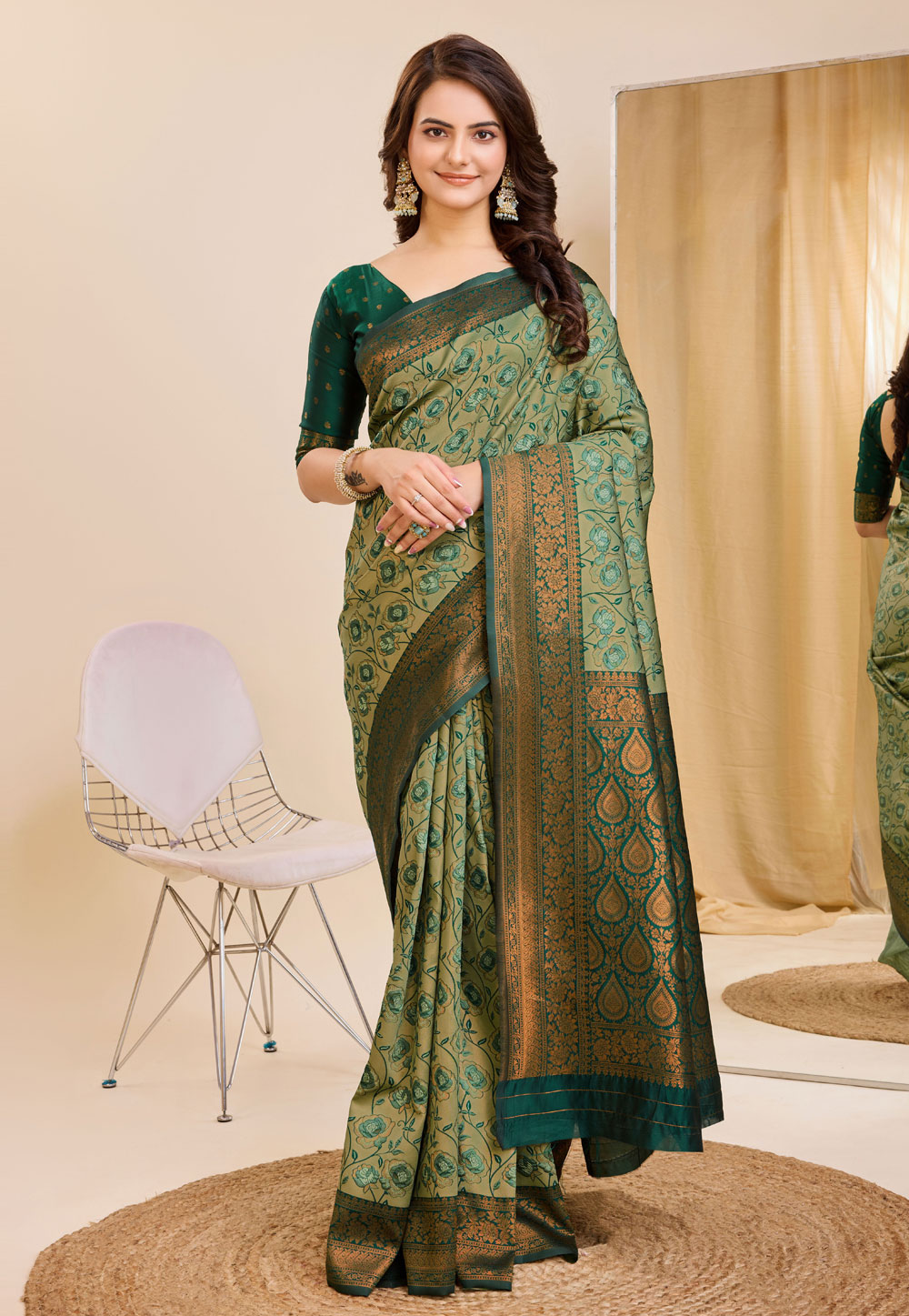 Green Banarasi Silk Saree With Blouse 284283