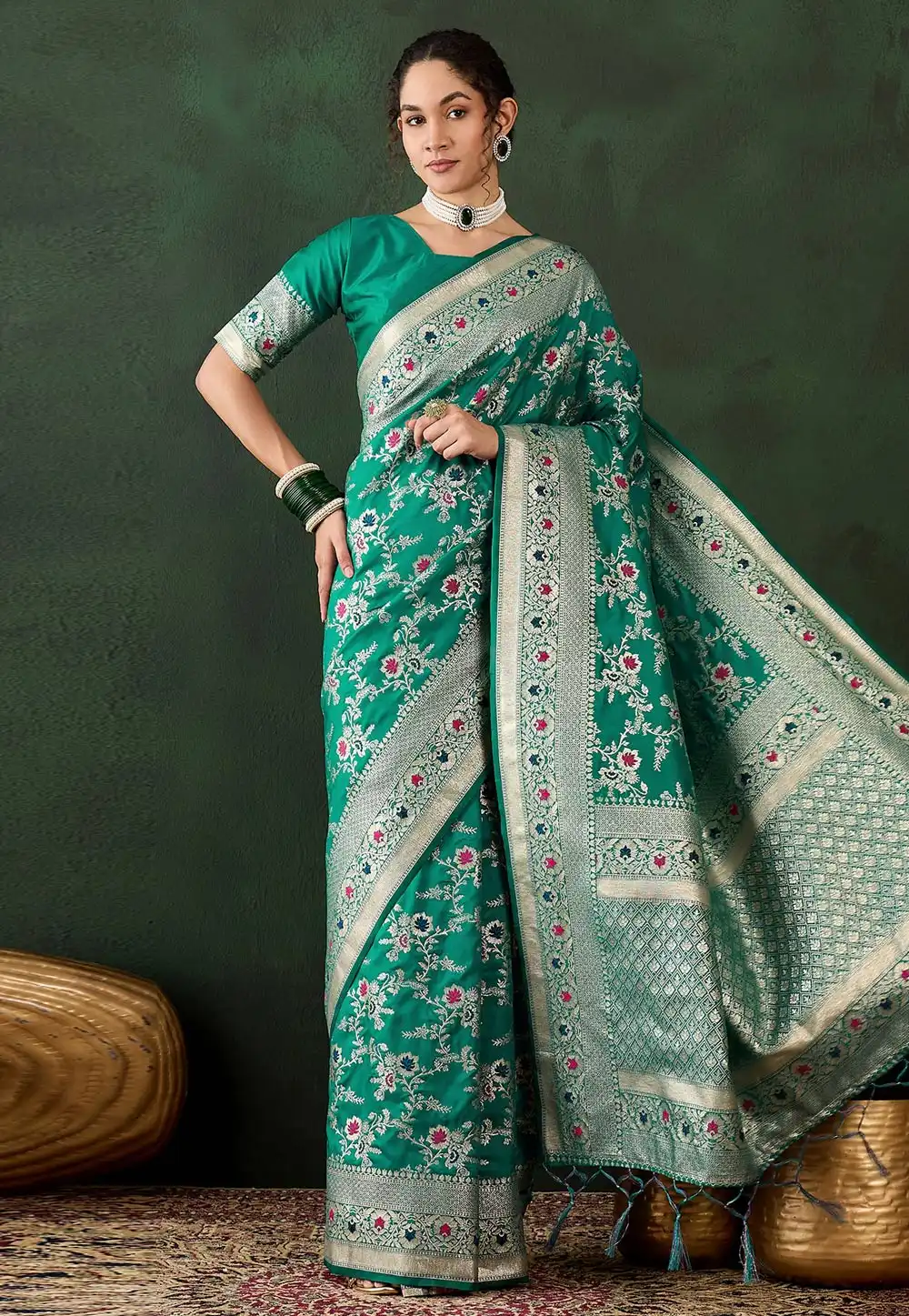 Green Banarasi Silk Saree With Blouse 294364