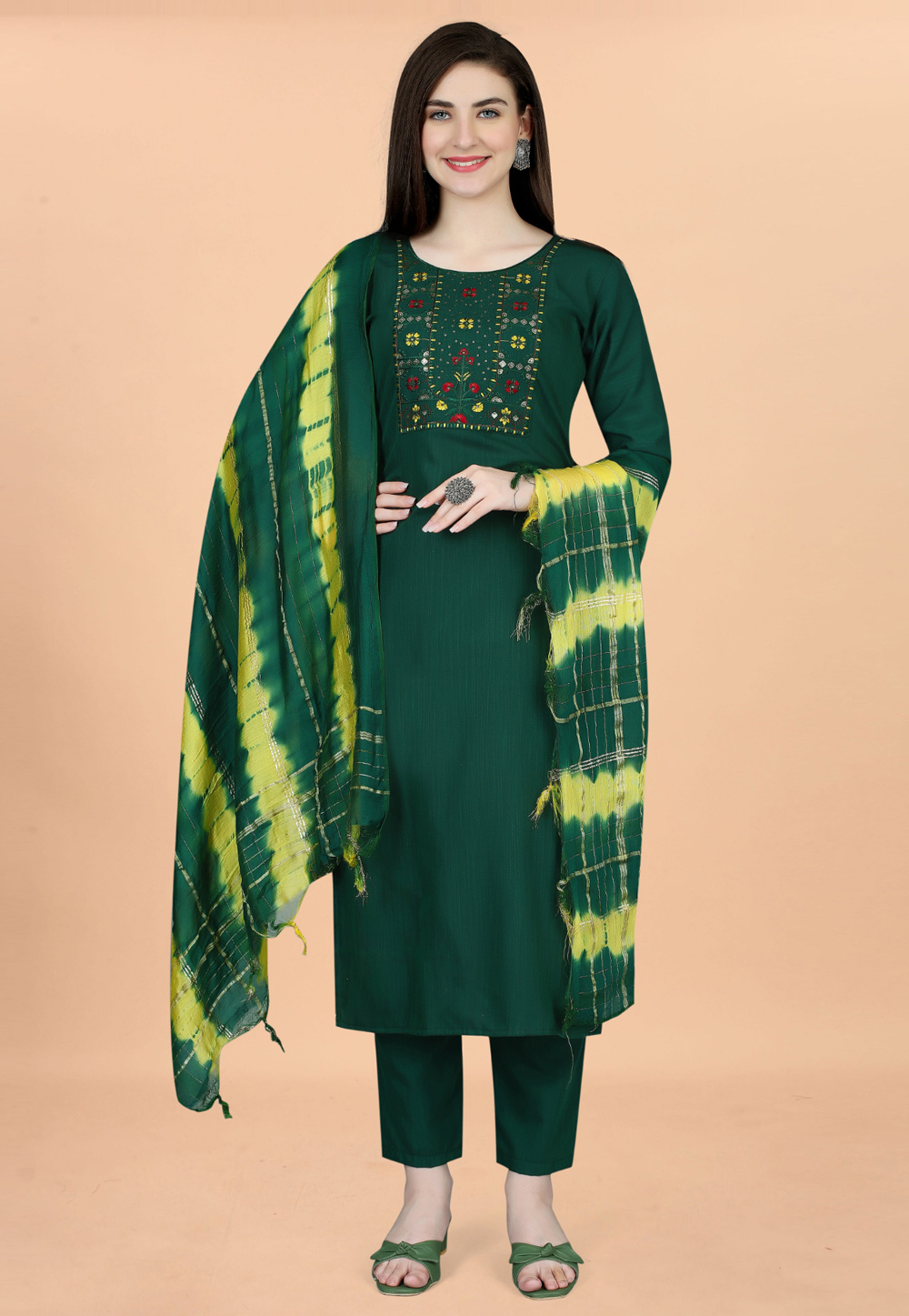 Green Cotton Readymade Pakistani Suit 283100