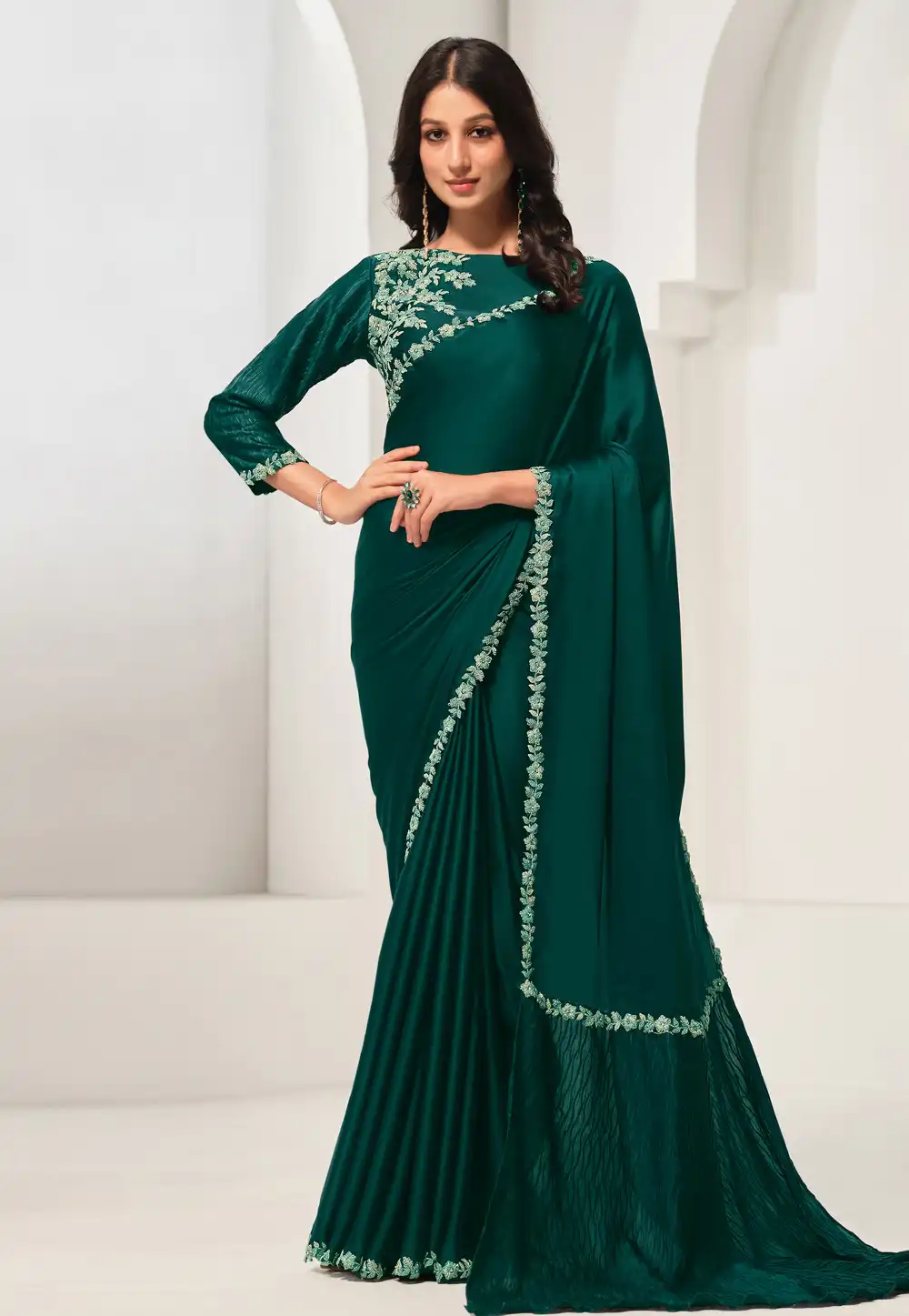 Green Crepe Saree With Blouse 293070