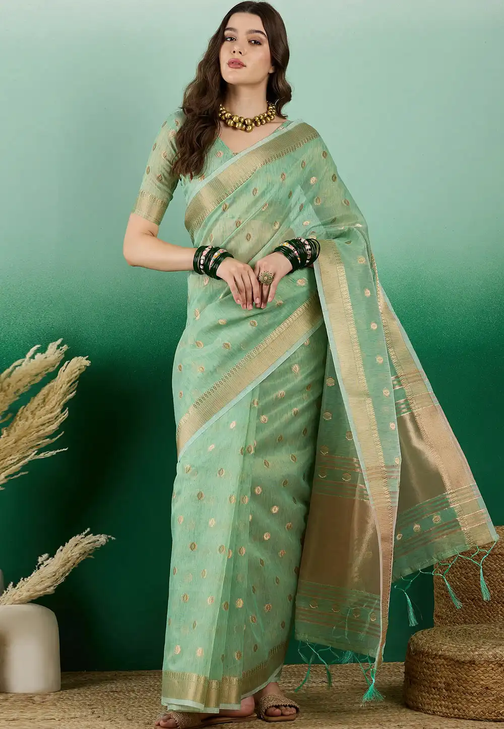 Green Jacquard Saree With Blouse 290236