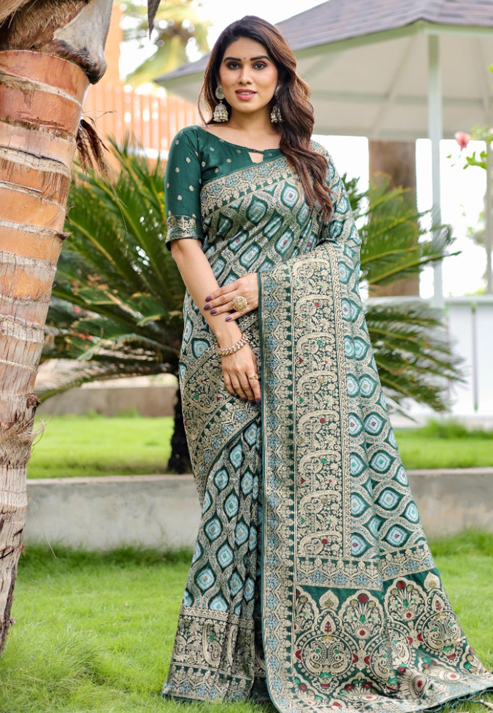 Green Kanjivaram Silk Saree With Blouse 283559
