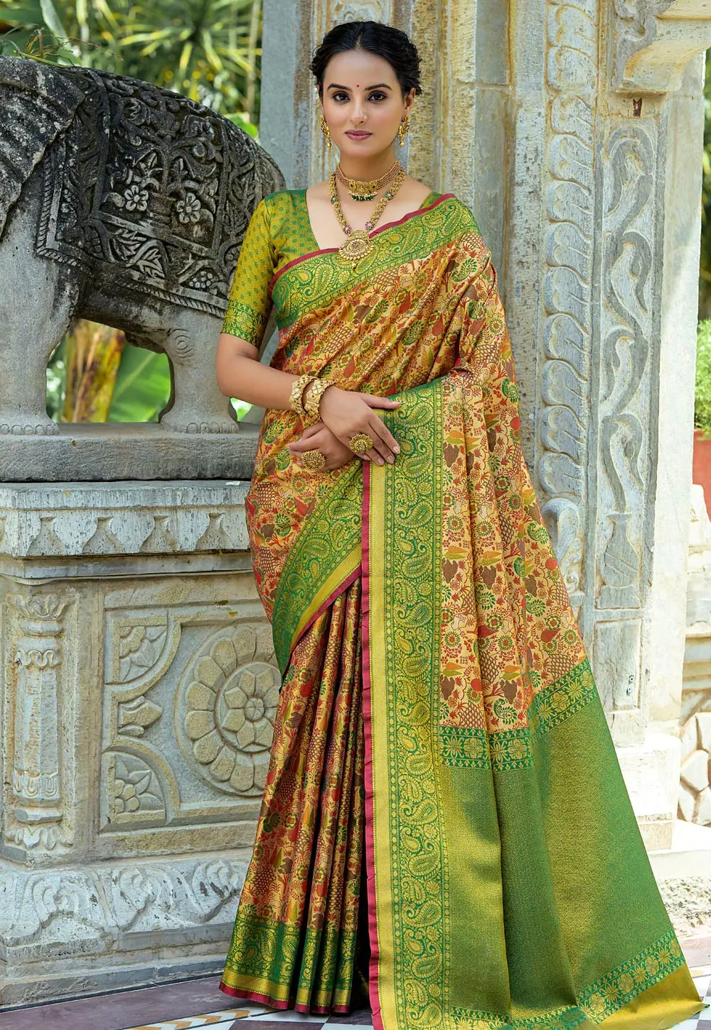 Green Kanjivaram Silk Saree With Blouse 301208