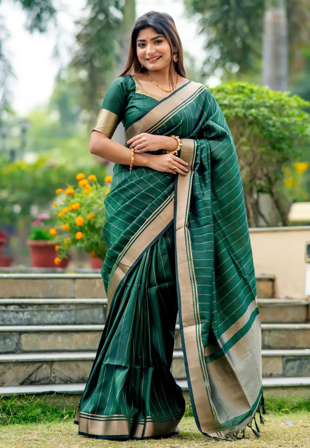 Green Raw Silk Saree With Blouse 290845