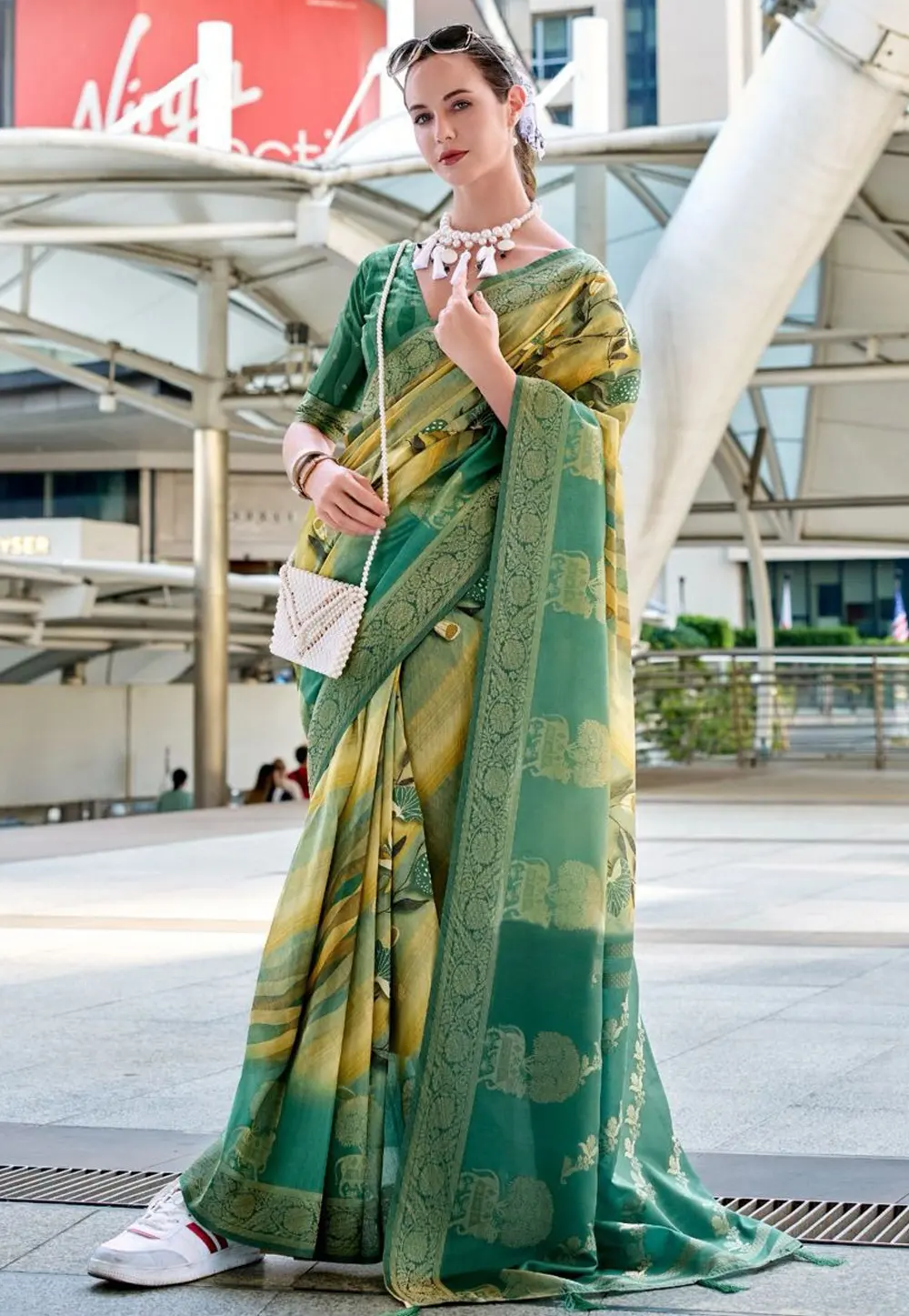 Green Silk Saree With Blouse 302691