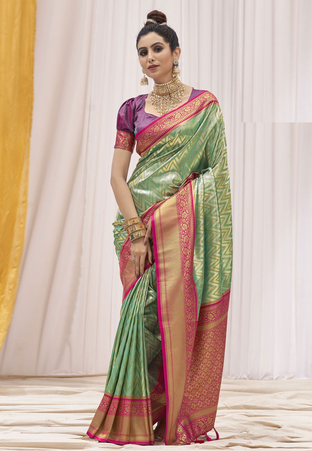 Green Silk Saree With Blouse 286824