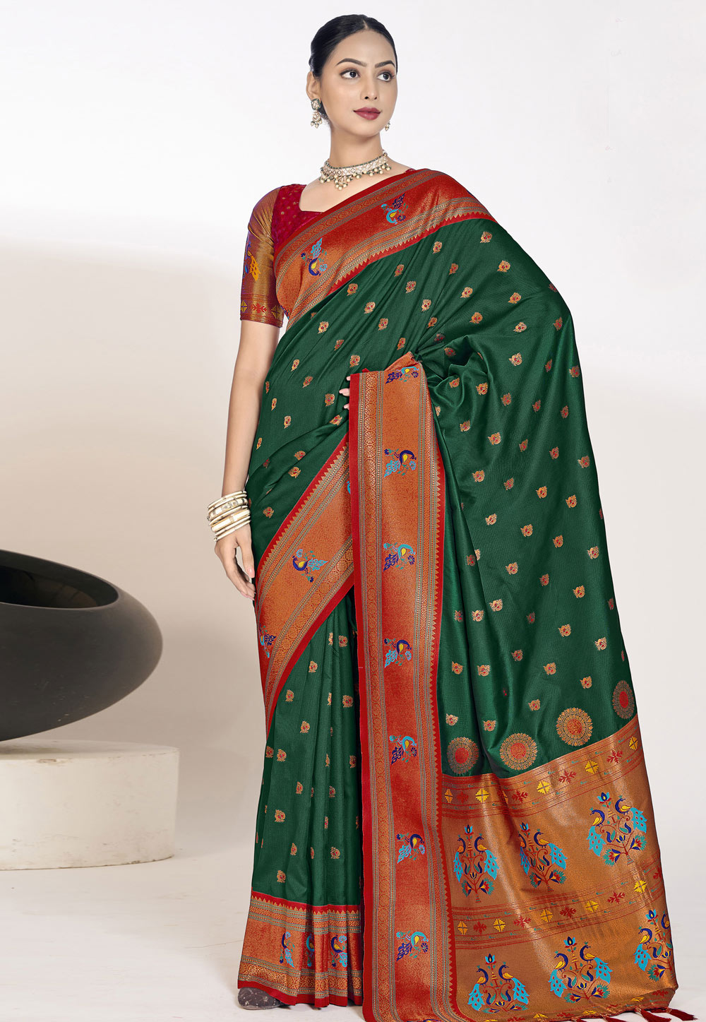 Green Silk Saree With Blouse 286829