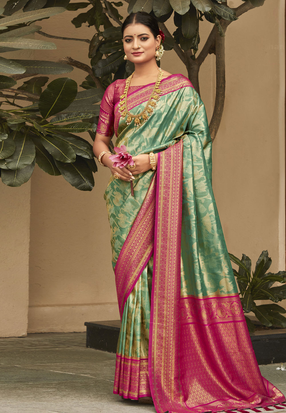 Green Silk Saree With Blouse 286970