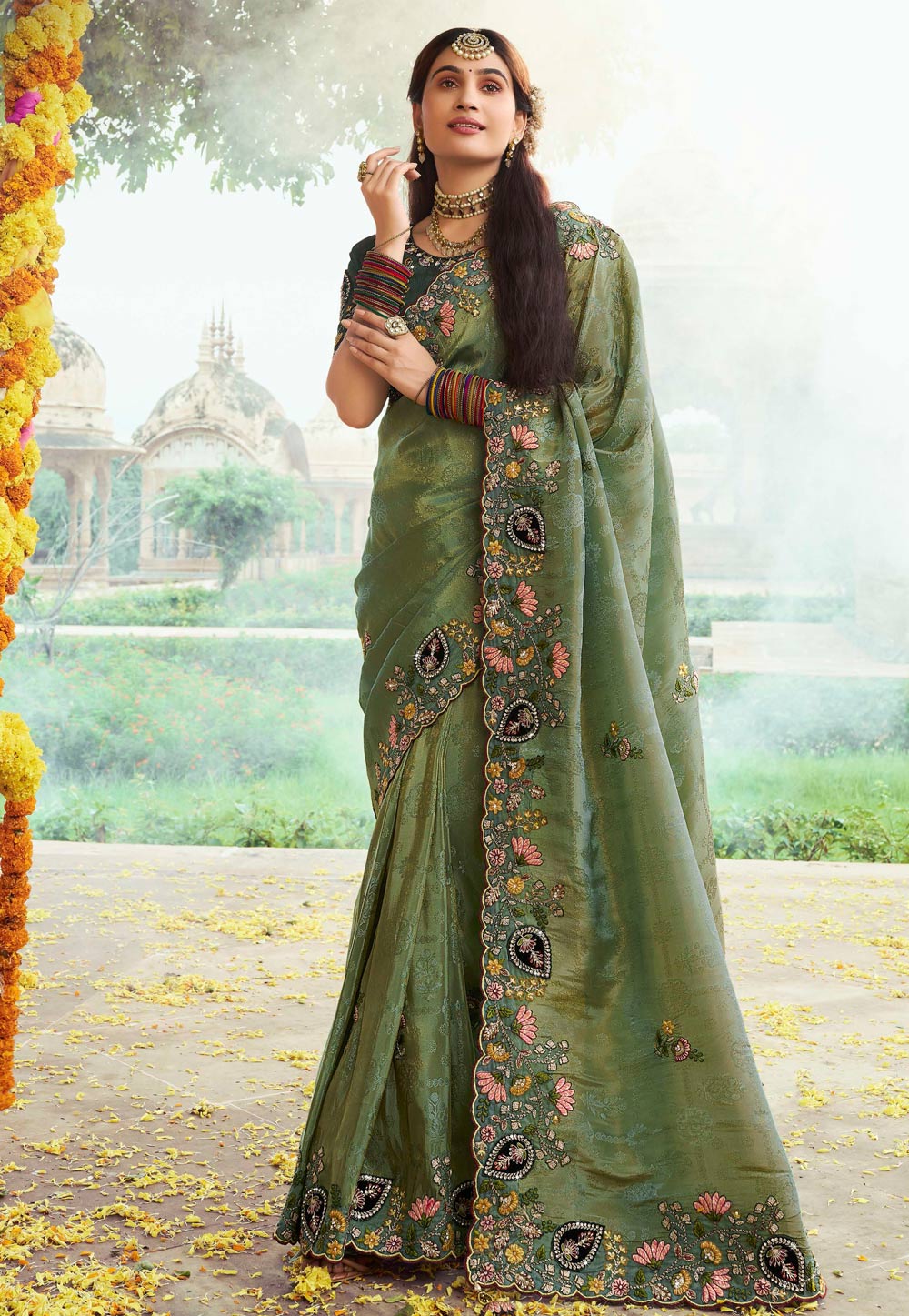 Green Silk Saree With Blouse 305834