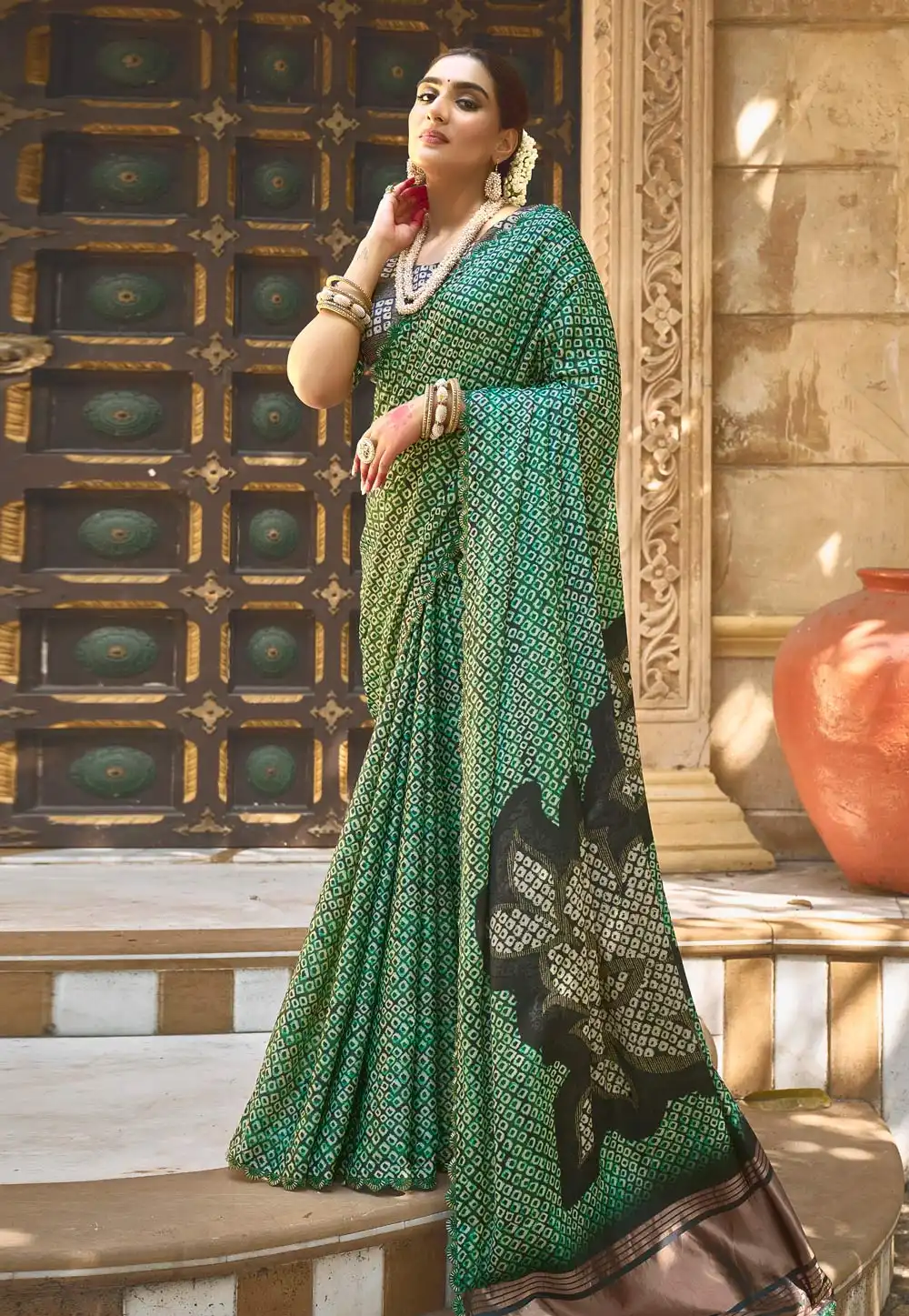 Green Silk Saree With Blouse 291320