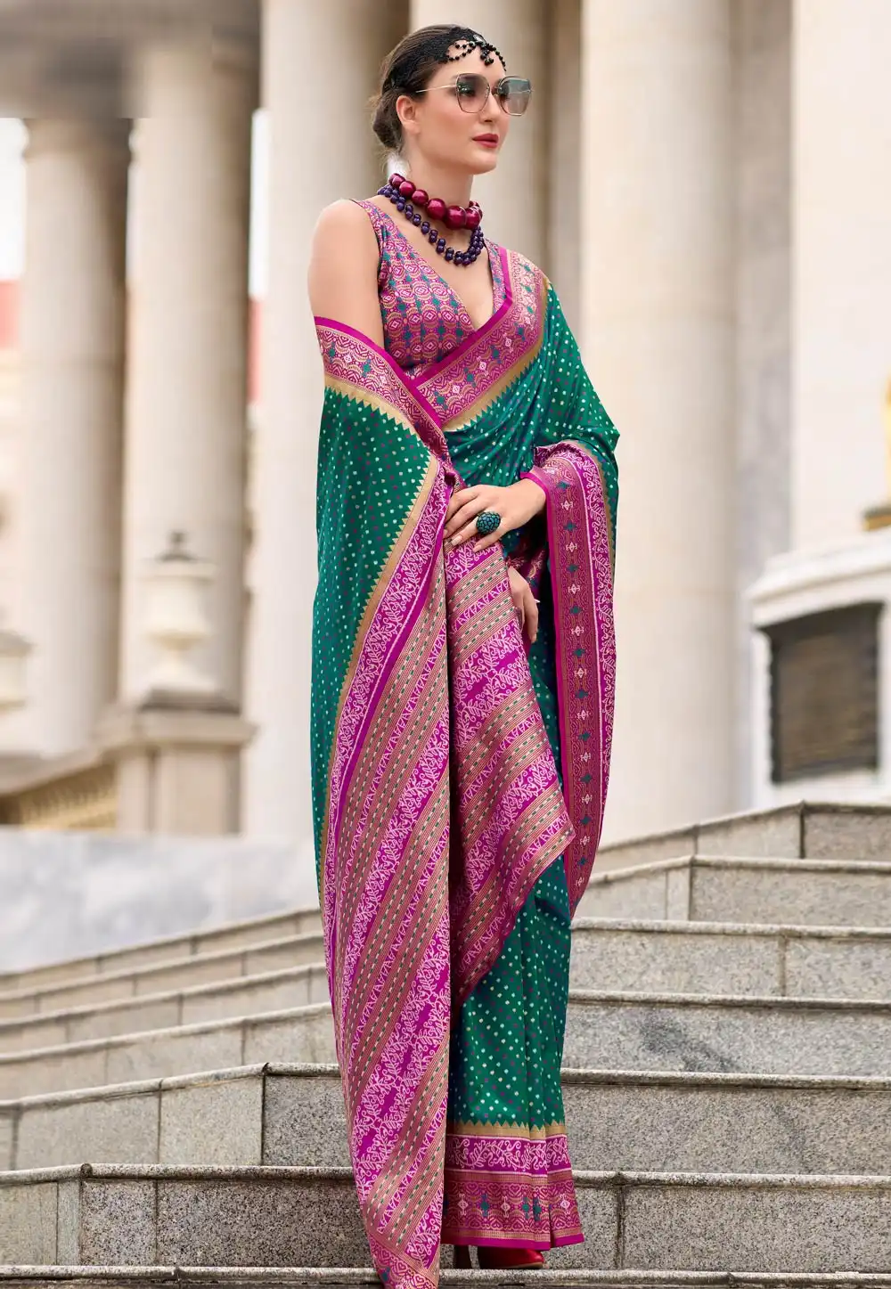 Green Silk Saree With Blouse 294492