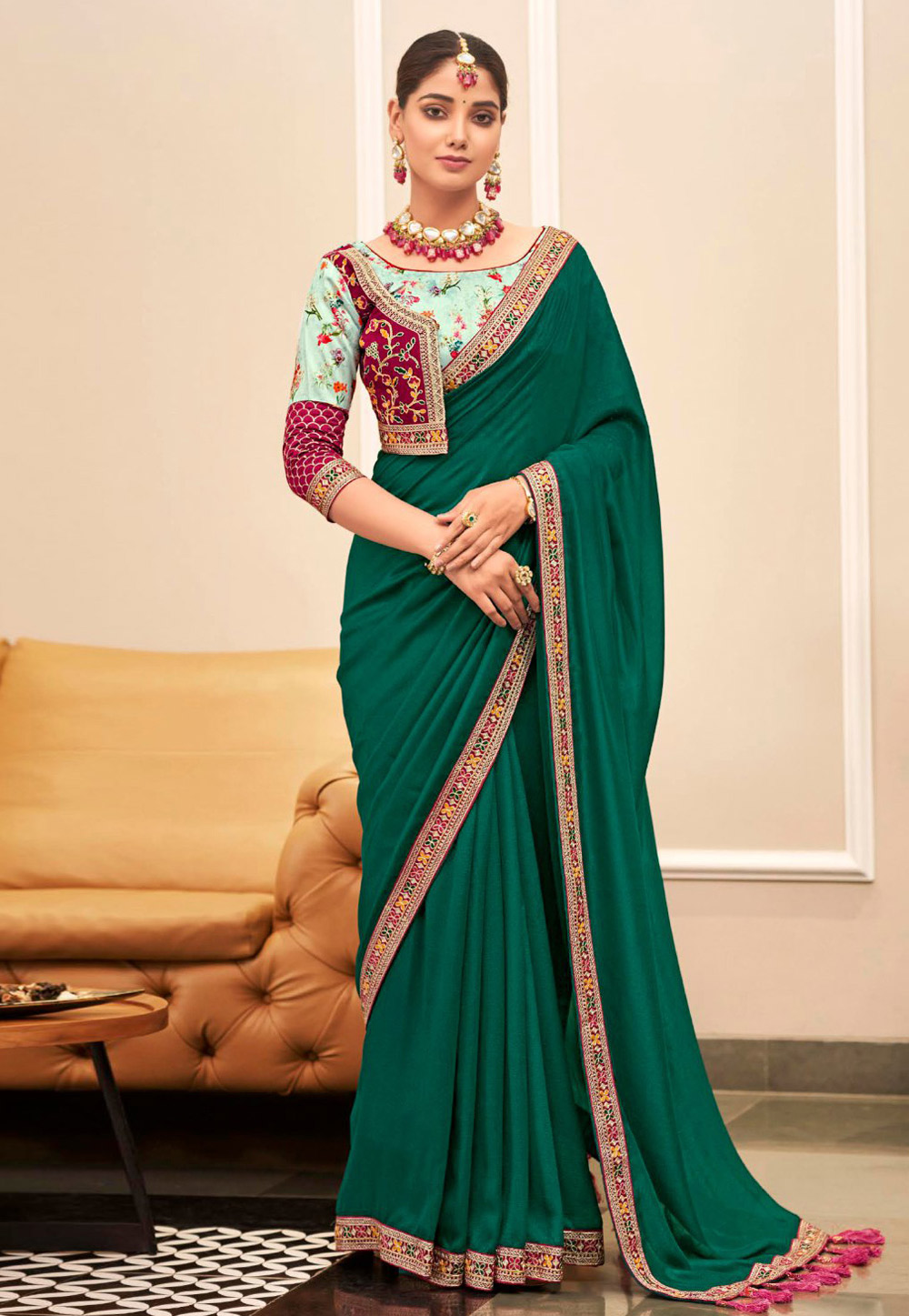 Green Silk Saree With Blouse 285408