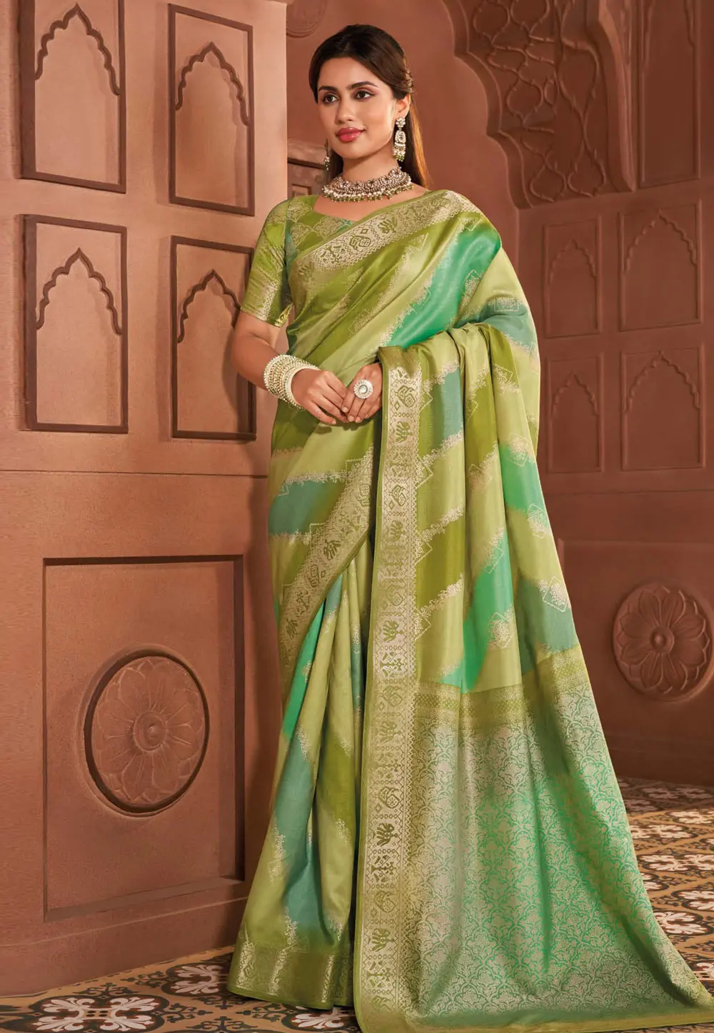 Green Silk Saree With Blouse 301748