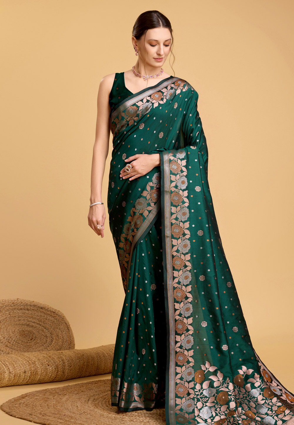 Green Silk Saree With Blouse 284070