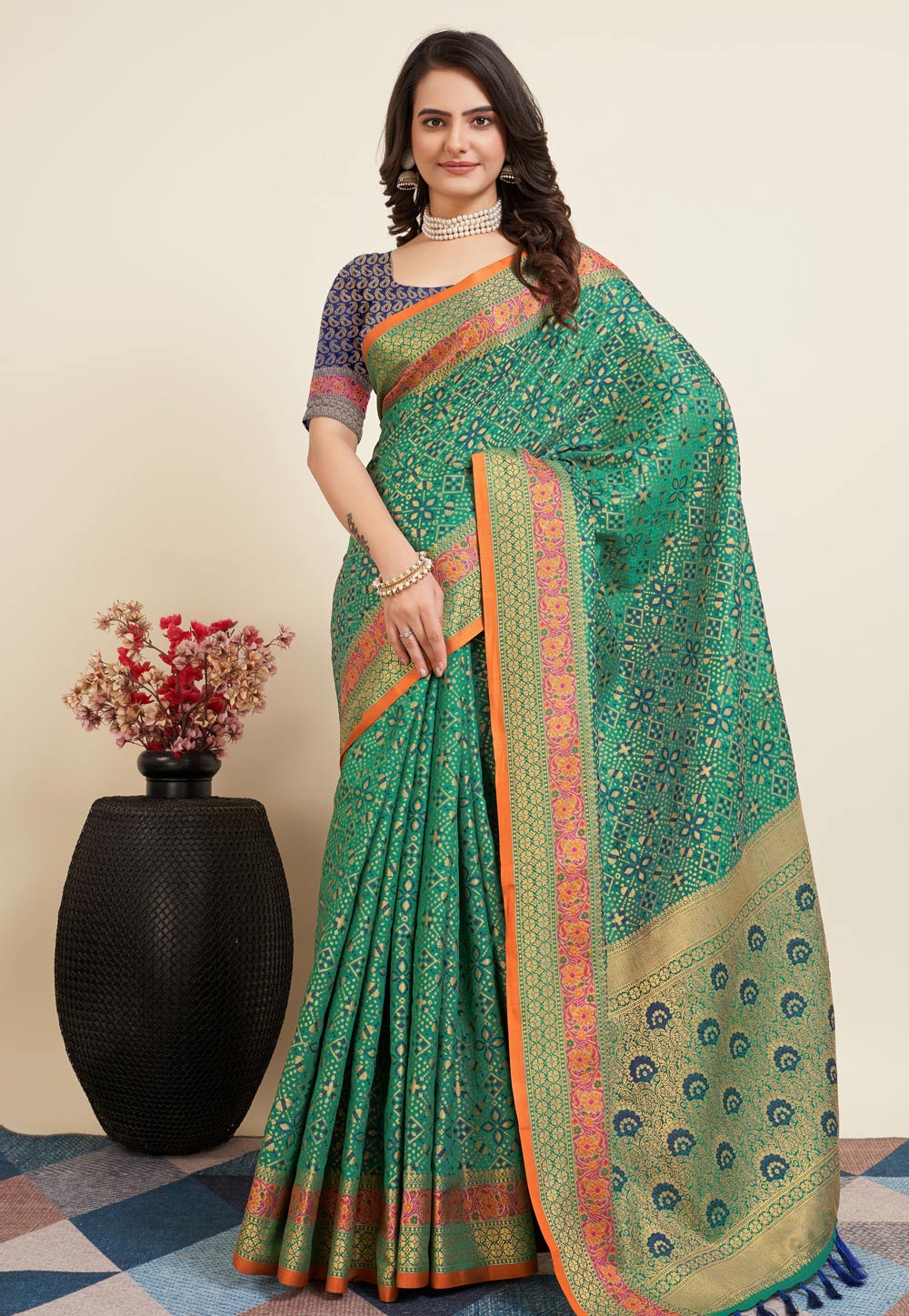 Green Silk Saree With Blouse 284172