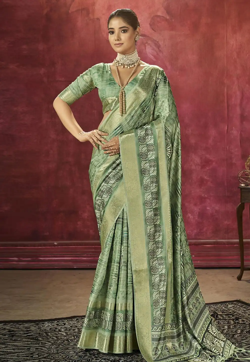 Green Silk Saree With Blouse 288452
