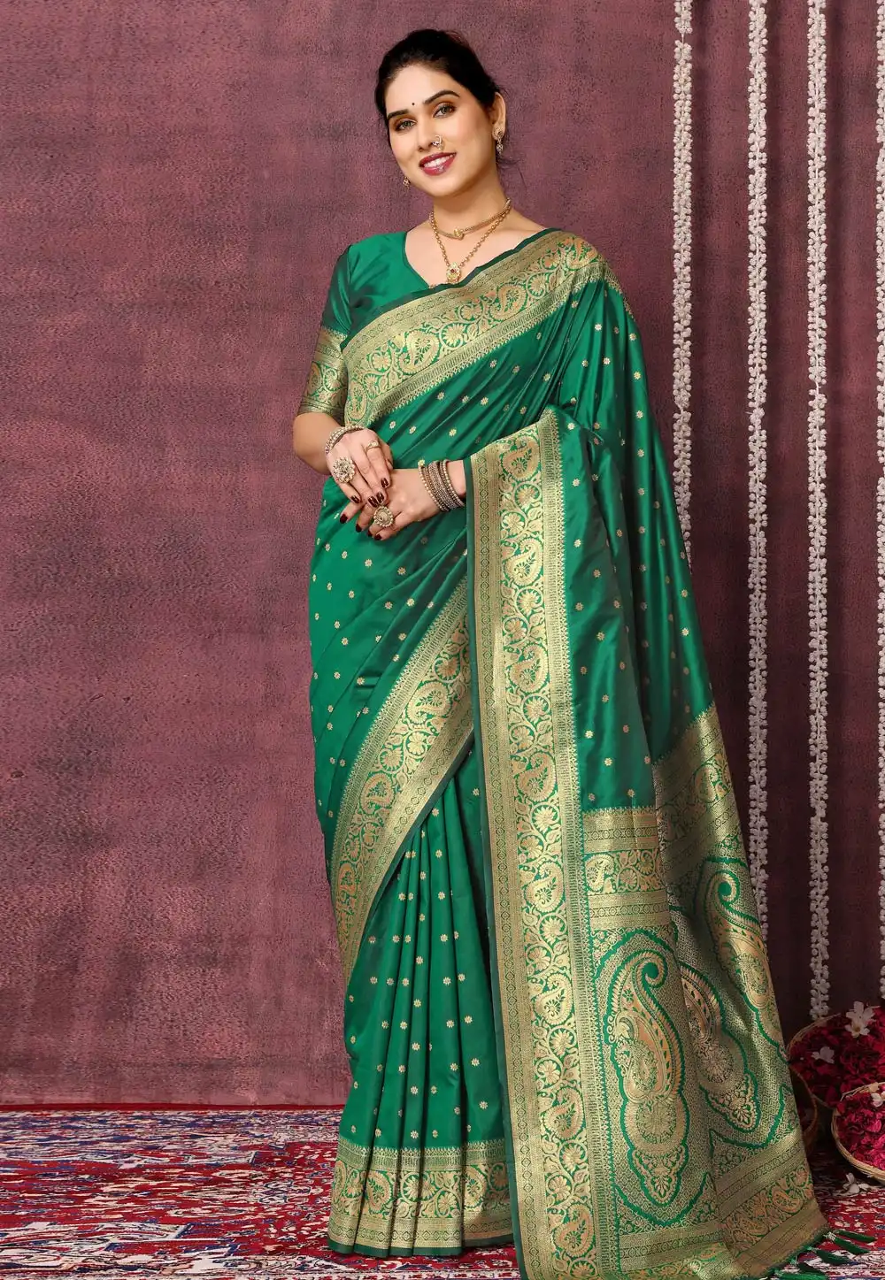 Green Silk Saree With Blouse 291038