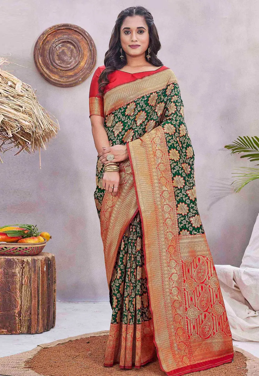 Green Silk Saree With Blouse 298829