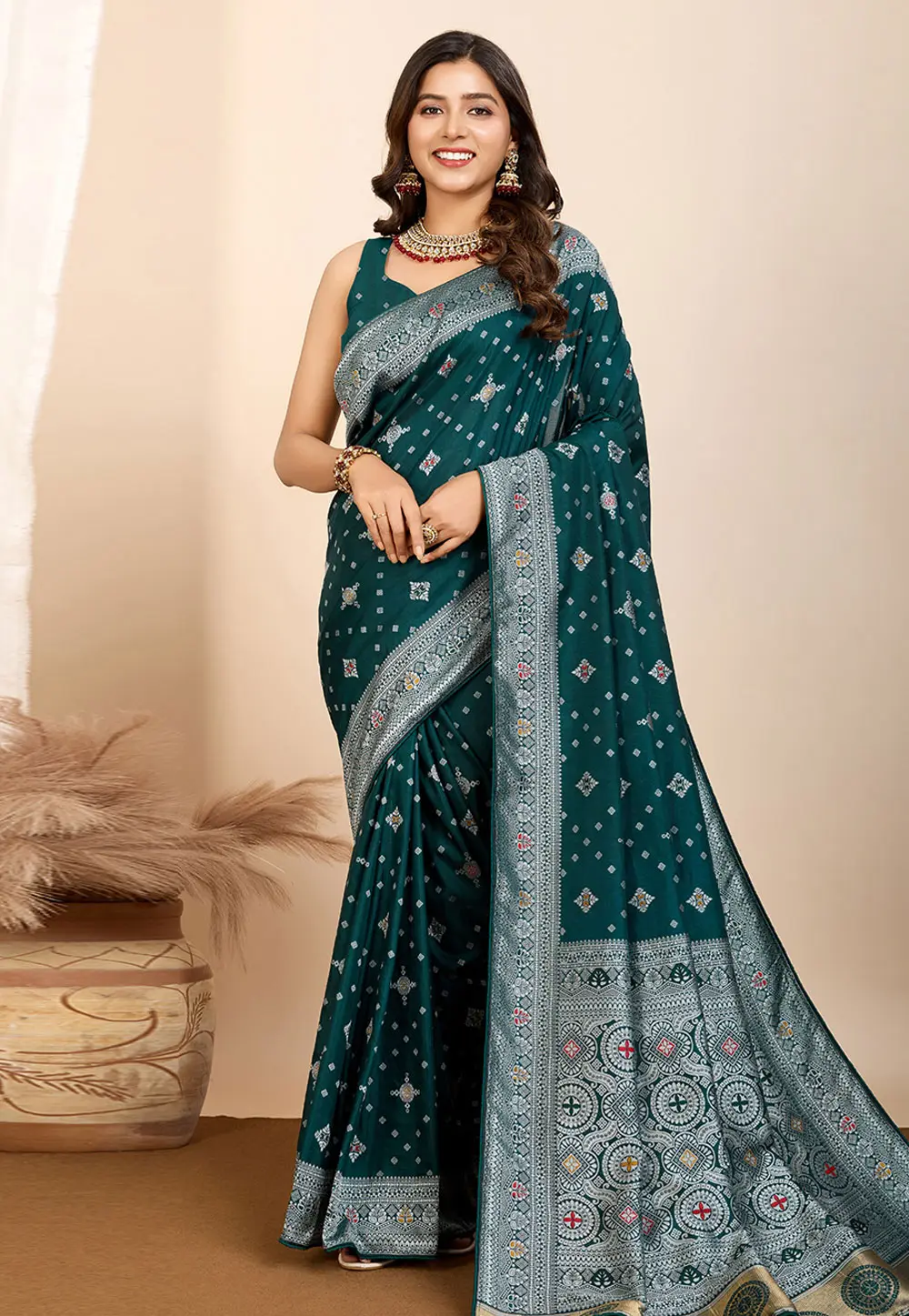 Green Silk Saree With Blouse 304118