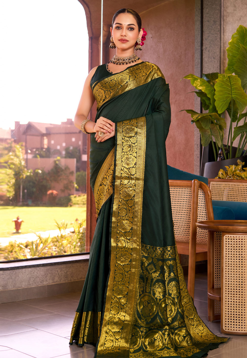 Green Silk Saree With Blouse 305607