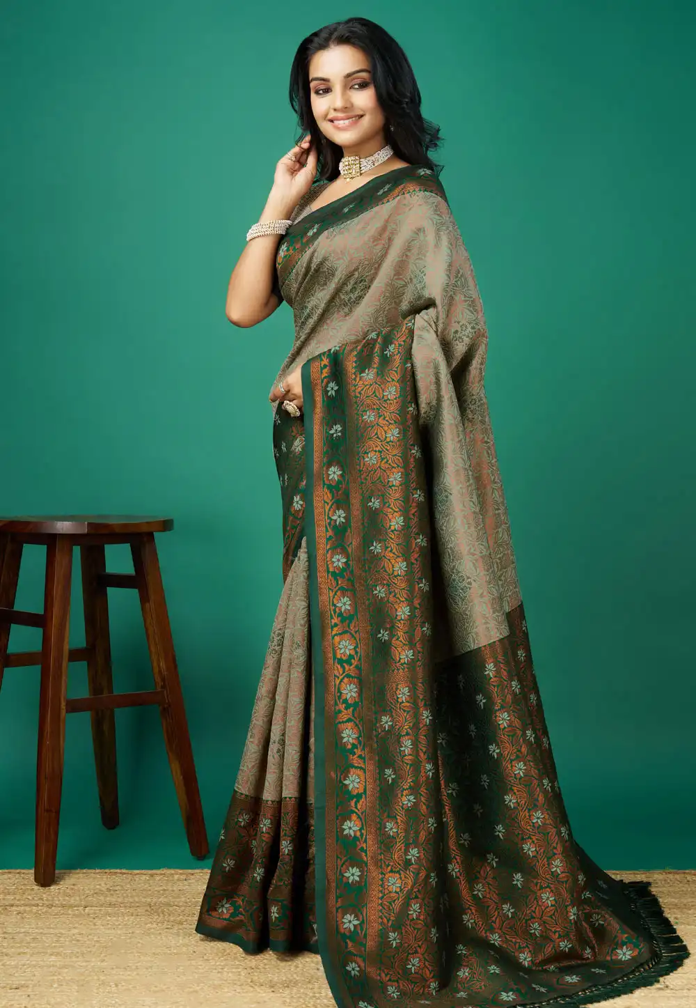 Green Silk Saree With Blouse 289318
