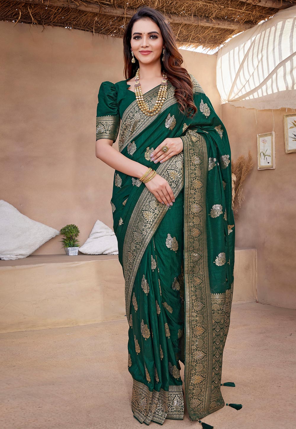 Green Silk Saree With Blouse 286015